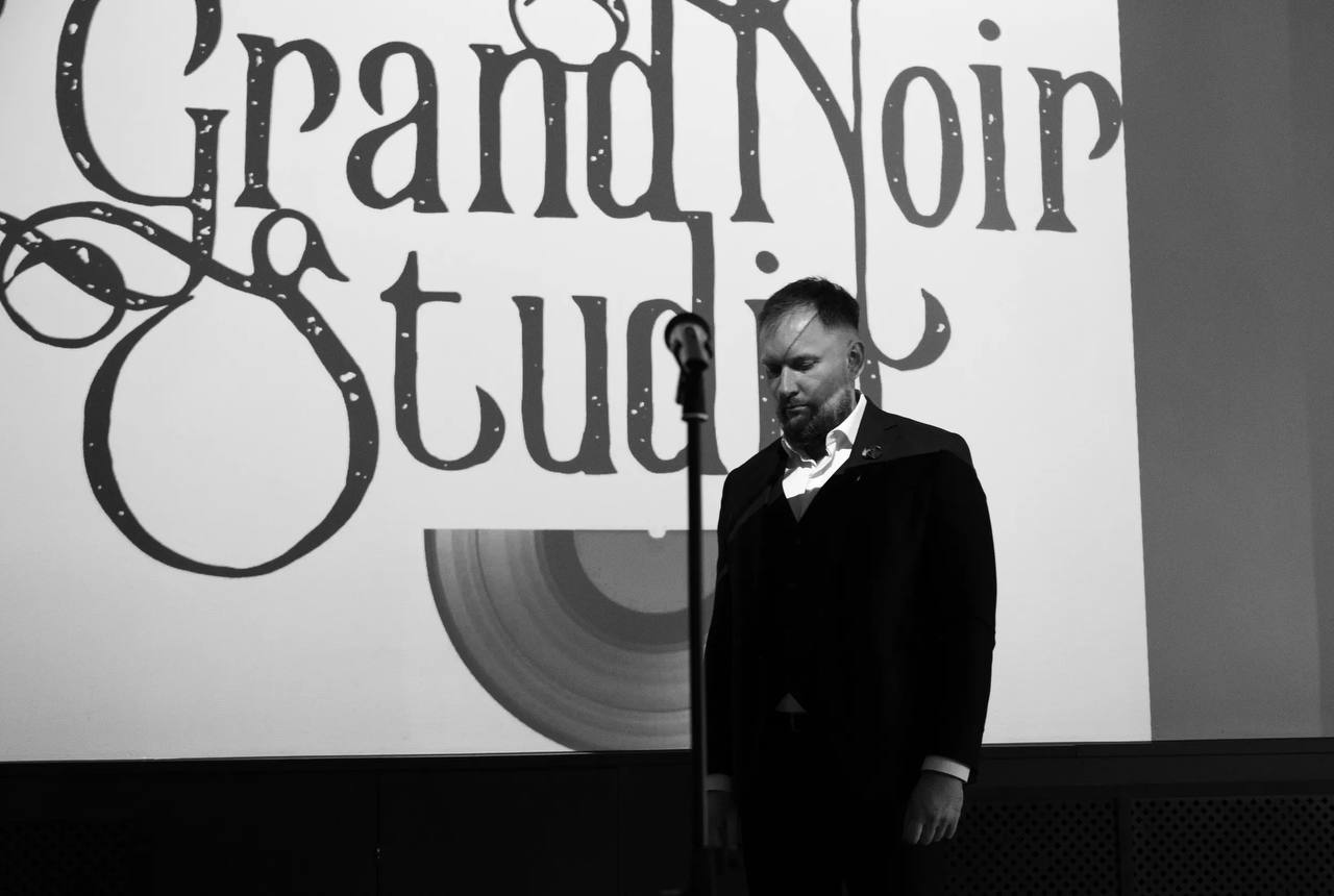 Как проходит пробное занятие по вокалу/фортепиано/теории, прослушивание в хор? В первую очередь, каждый, кто приходит к нам на пробное занятие, должен знать - мы настроены максимально дружелюбно и ни в коем случае Вам не будет даваться какая - то оценка, вроде «хорошо поет, плохо поет, способный или не очень». Ментор [...]